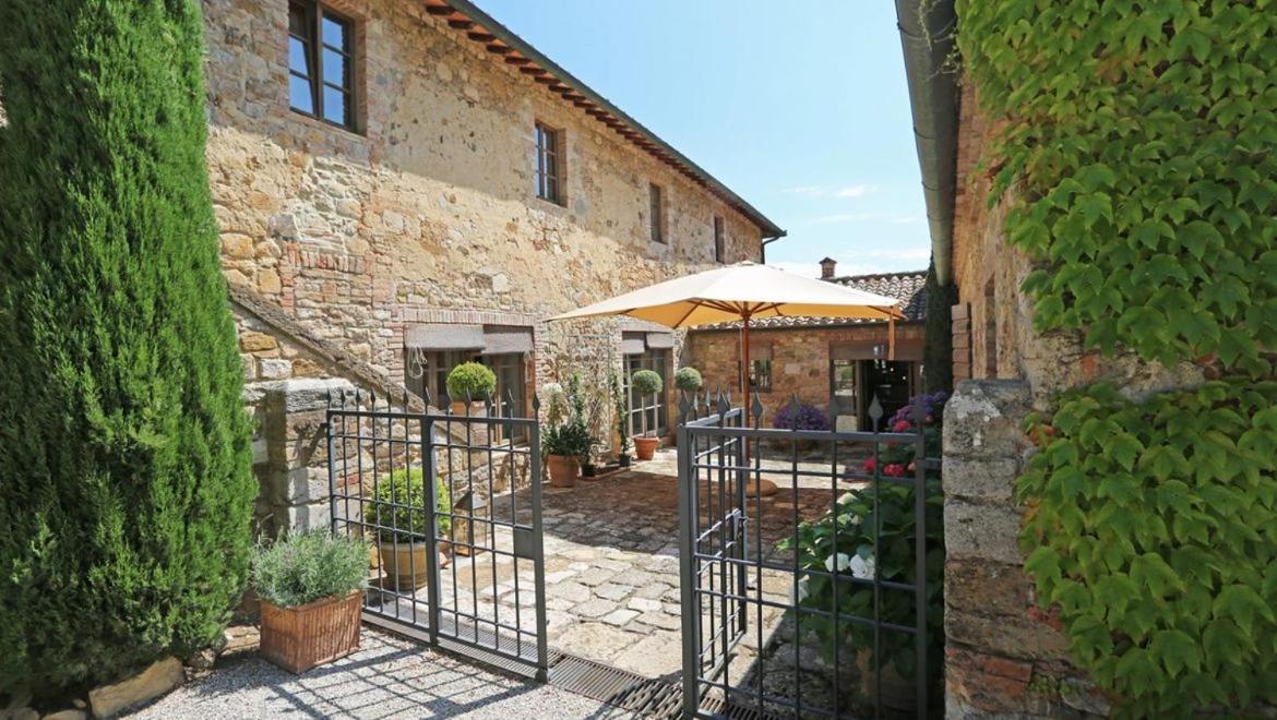 Abbadia Wine Relais Acomodação com café da manhã Montefollonico Exterior foto