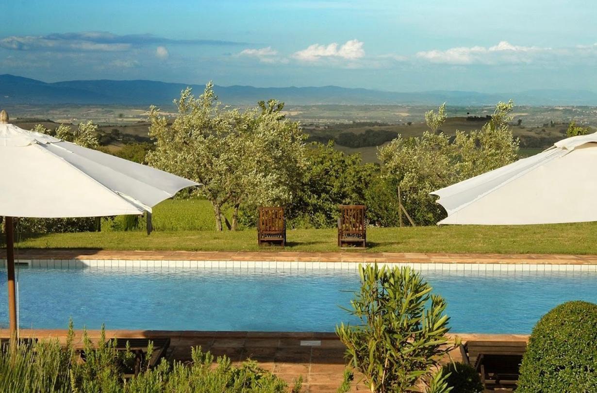 Abbadia Wine Relais Acomodação com café da manhã Montefollonico Exterior foto